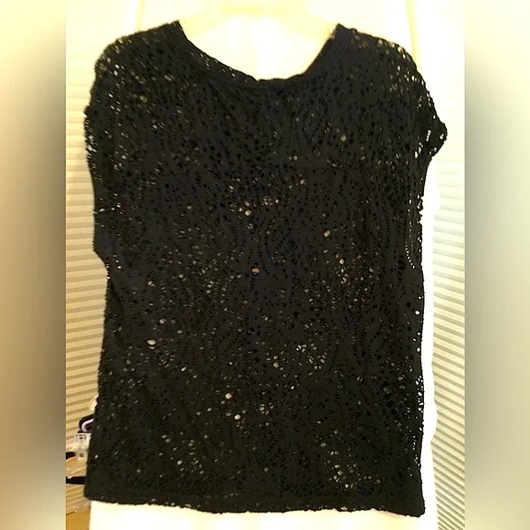 Mossimo black shirt. Size M - Picture 2 of 4